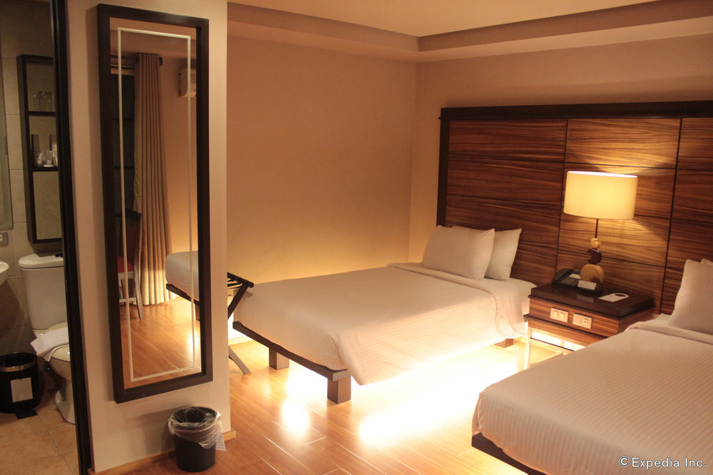Soleste Suites Quezon City Exterior photo