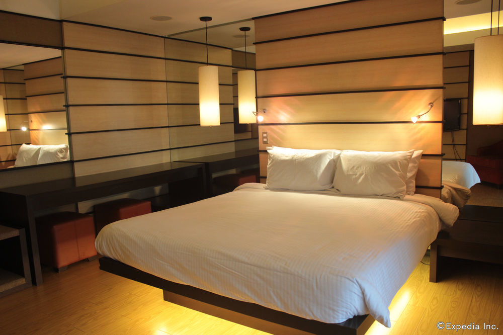 Soleste Suites Quezon City Exterior photo