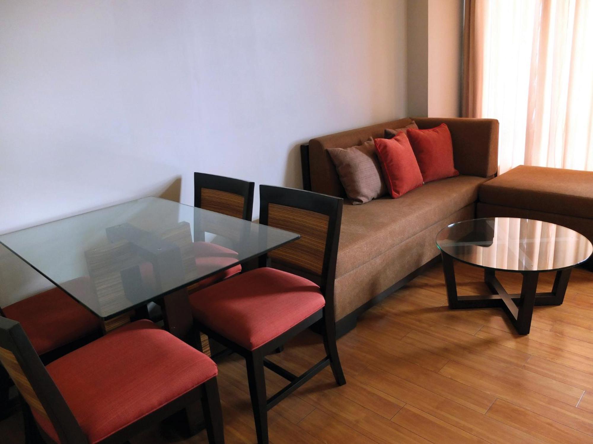 Soleste Suites Quezon City Exterior photo