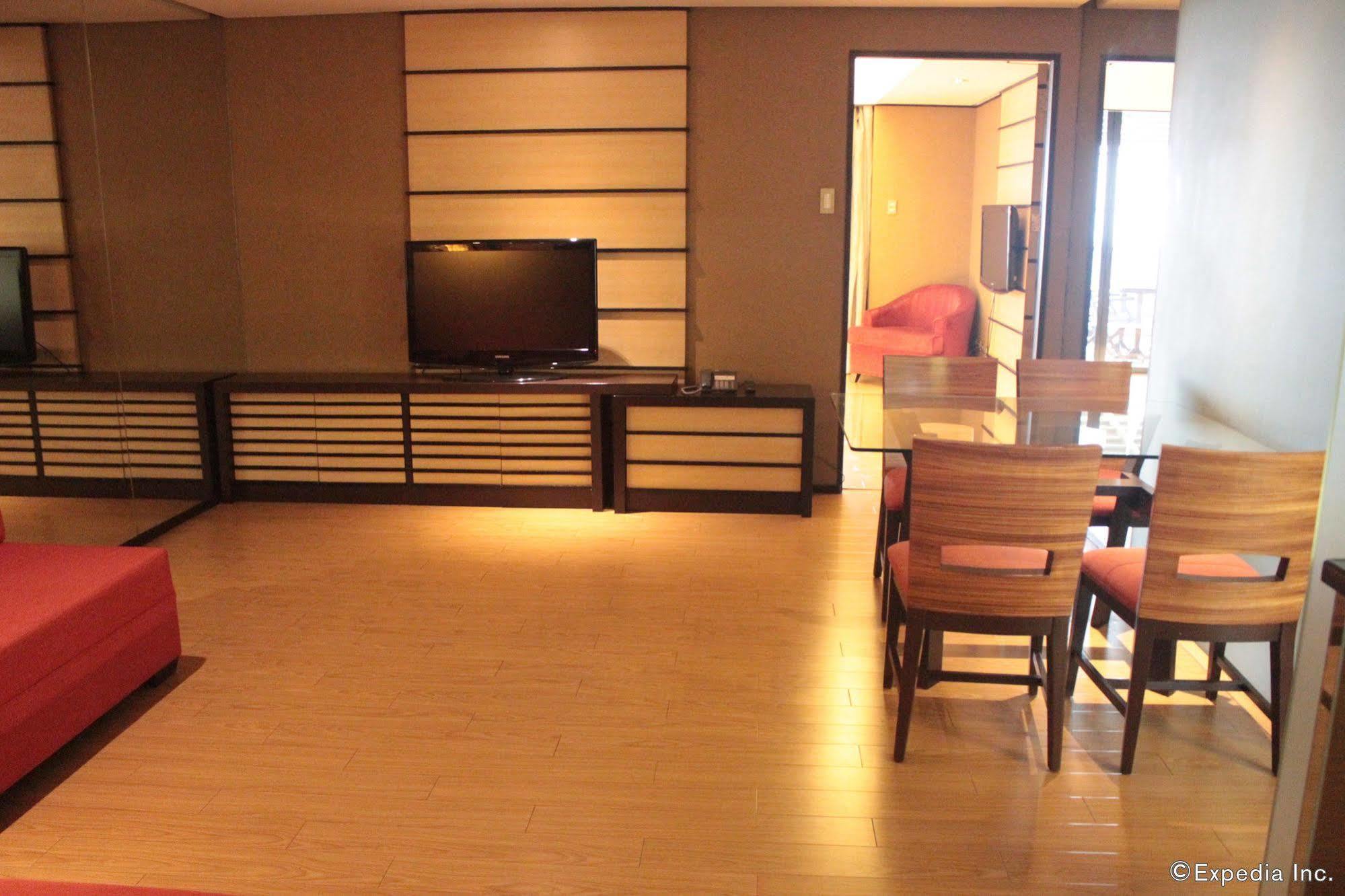 Soleste Suites Quezon City Exterior photo