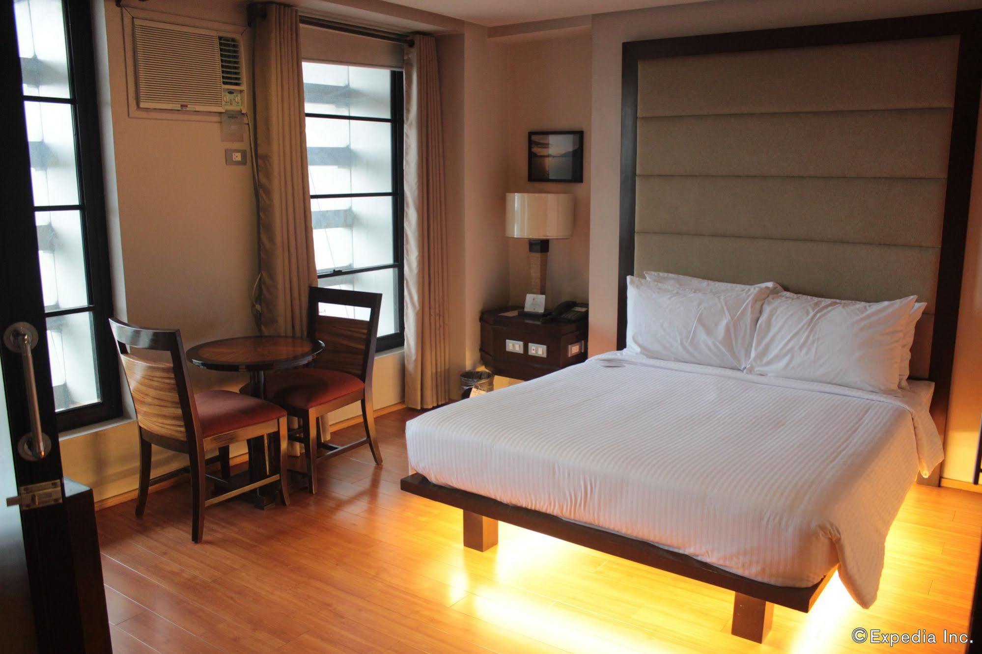 Soleste Suites Quezon City Exterior photo