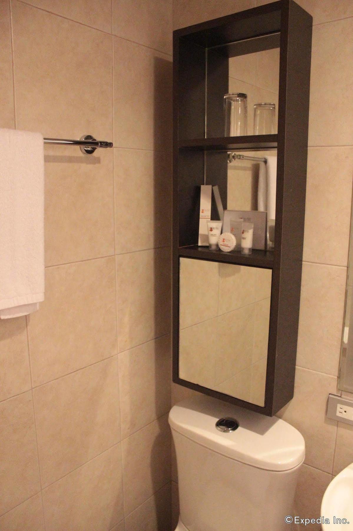 Soleste Suites Quezon City Exterior photo