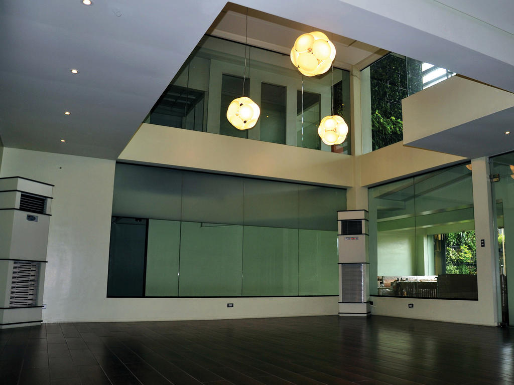 Soleste Suites Quezon City Exterior photo